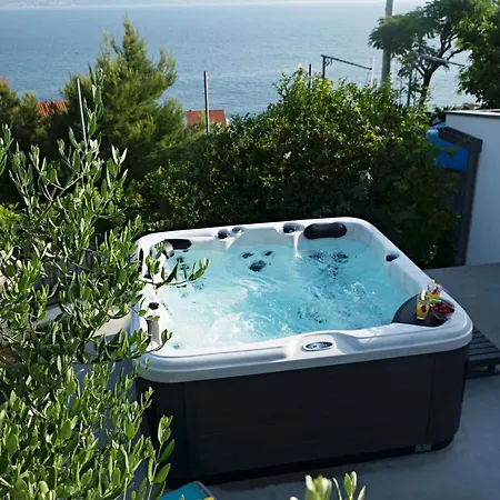 Seaside On A Very Quiet Location, Heated Pool And Panoramic View, 170 M From The Willa *