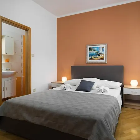 Seaside On A Very Quiet Location, Heated Pool And Panoramic View, 170 M From The *