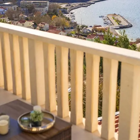 Willa Seaside On A Very Quiet Location, Heated Pool And Panoramic View, 170 M From The Dugi Rat